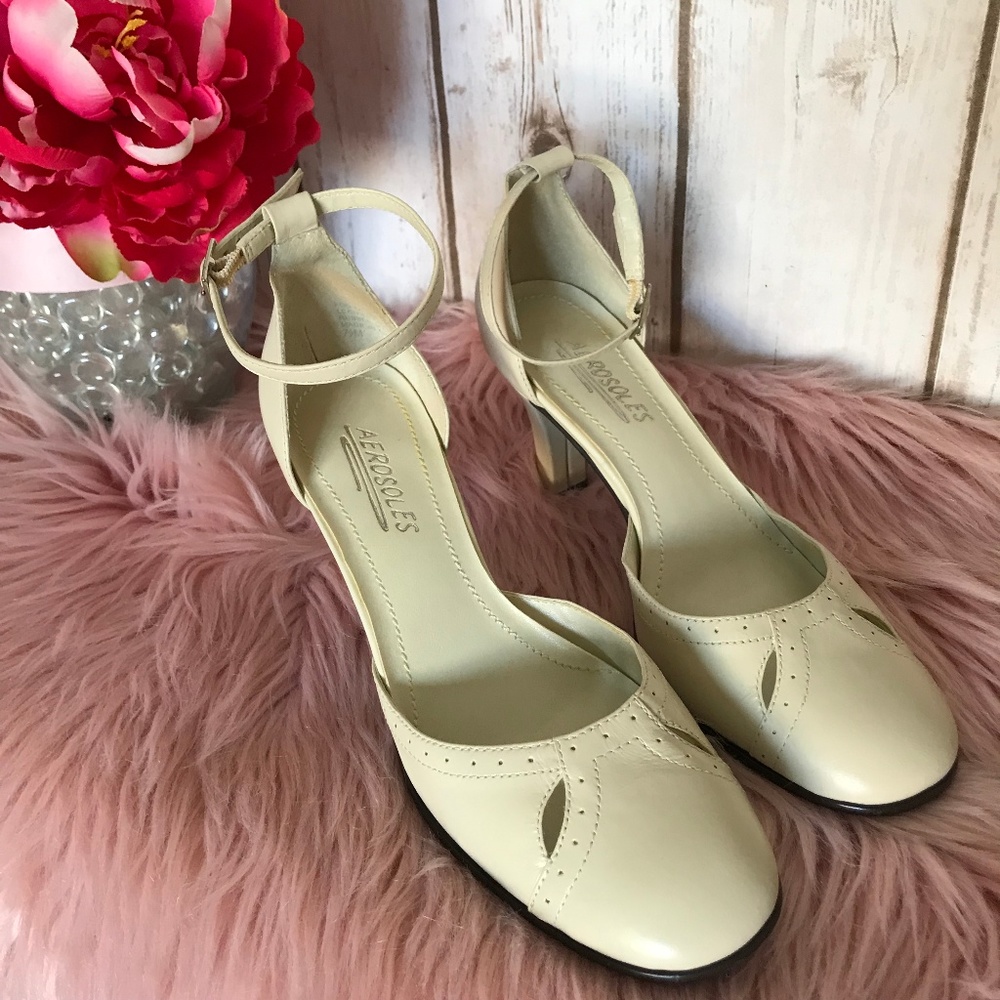 Aerosoles Ivory shoes